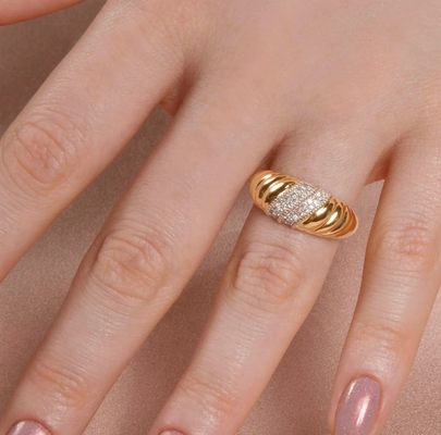 Platinum Plating Round Brilliant Cut Diamond Dome Ring Cho Phụ nữ đồ trang sức tốt OEM / ODM