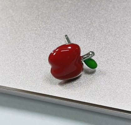 Bàn tai táo nhựa màu đỏ và xanh lá cây tuyệt vời cho bé gái trong 925 Sterling Silver