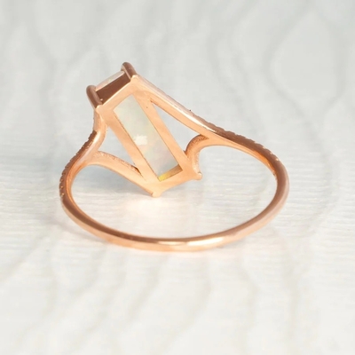 Chiếc nhẫn Baguette Cut Opal Snow Track Size 4-Size 10 925 Vòng bạc Sterling