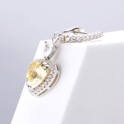 OEM Love Heart Chiếc tai kim cương 925 Sterling Silver Love Heart Chiếc tai