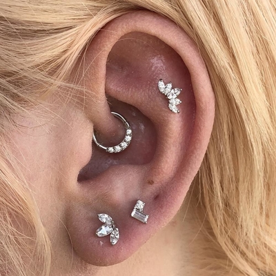 Bọc vàng Rhodium Stud Bàn tai màu trắng CZ cho phụ nữ