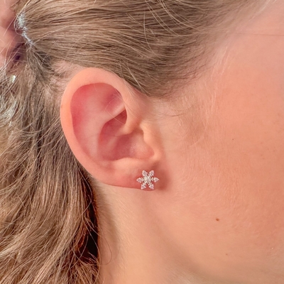 925 Sterling Silver Rhodium Plated CZ Snowflake Stud Bàn tai 2g
