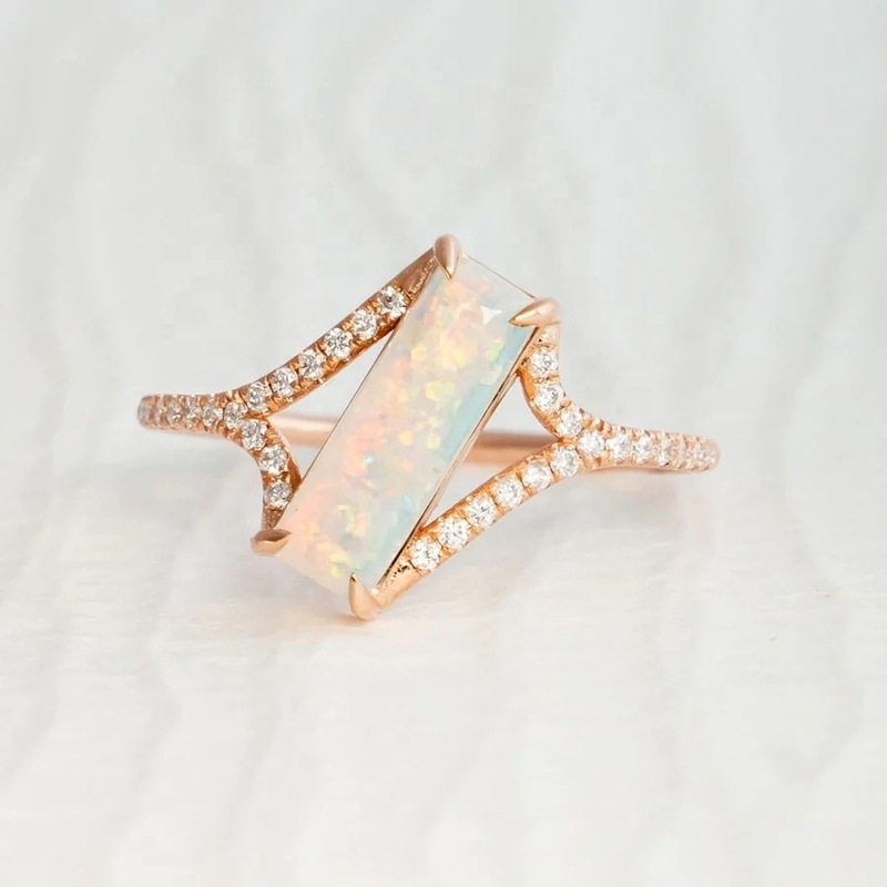 Chiếc nhẫn Baguette Cut Opal Snow Track Size 4-Size 10 925 Vòng bạc Sterling