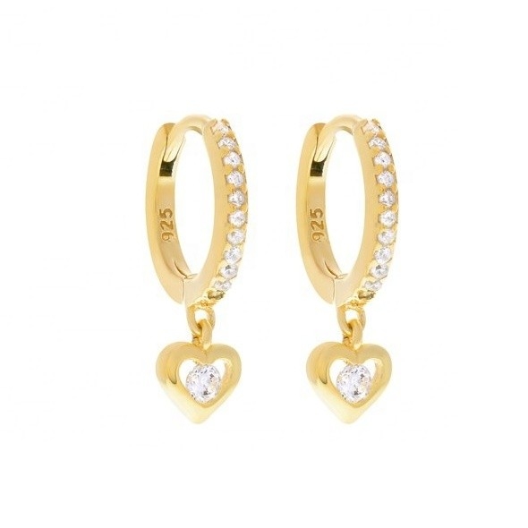 Mini Dangle Heart CZ Huggie Bắt vàng thêm một chút quyến rũ vào ngoại hình của bạn