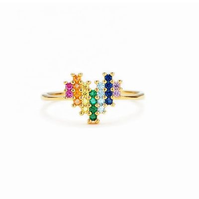 Nhẫn đính hôn bằng vàng 18K với thiết kế hình trái tim dễ thương và cầu vồng