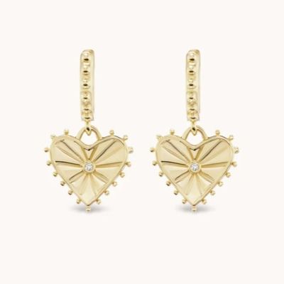 14K vàng mạ Dangle Drop Heart Huggies Băng tai cho phụ nữ là 925 Sterling bạc