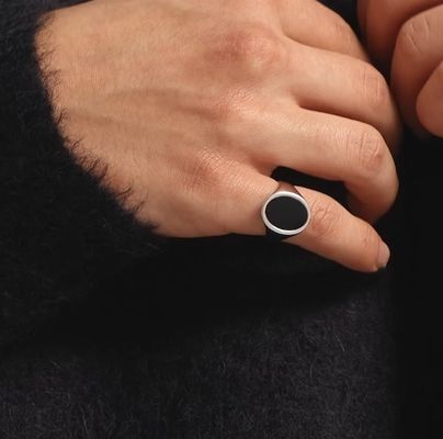 Nhẫn nam ngọc bích đen mạ vàng 18K trên bạc 925